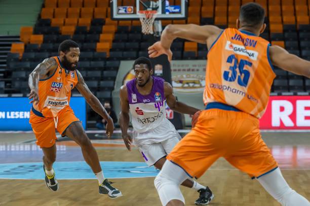 力防守不同 力防守不同